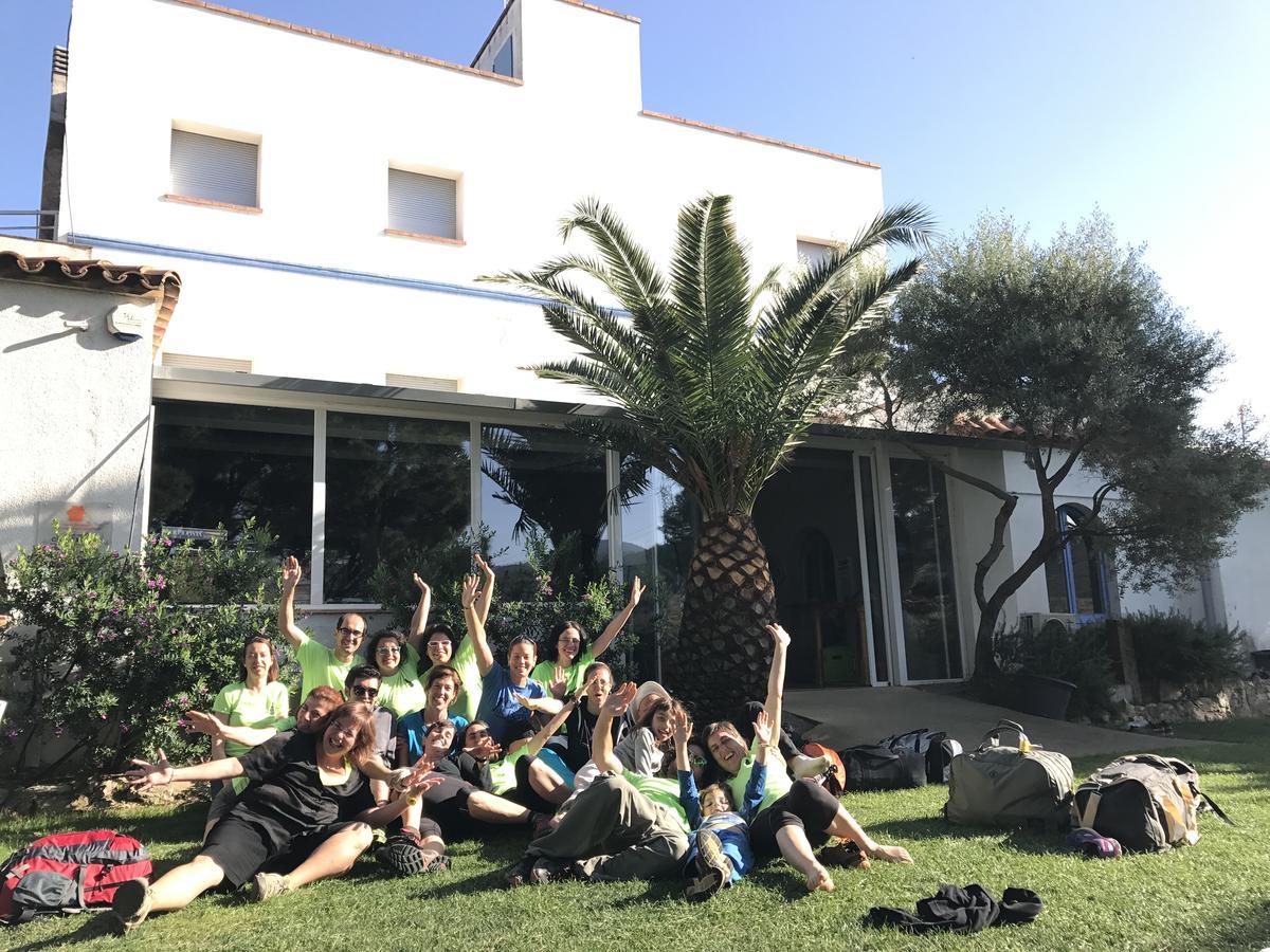 Alberg Costa Brava Llanca Bagian luar foto