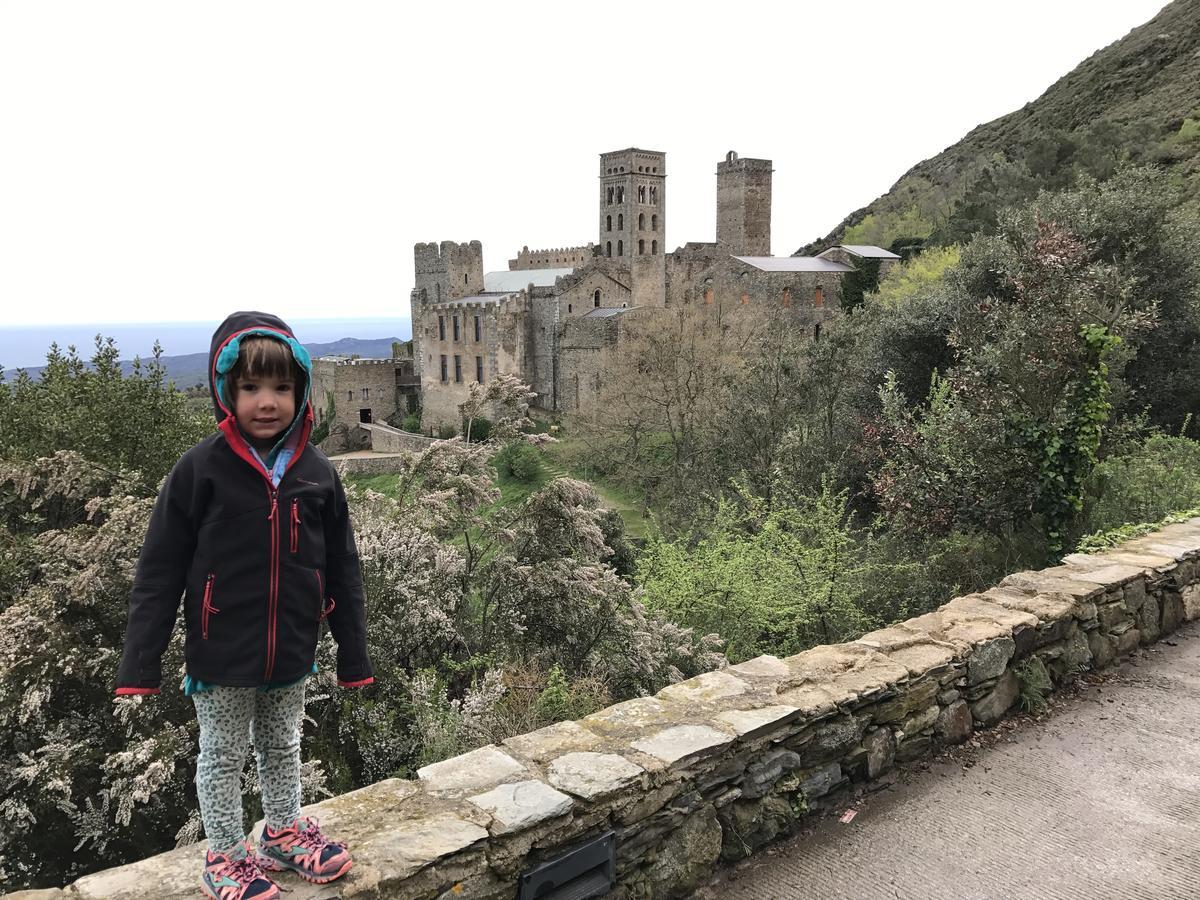 Alberg Costa Brava Llanca Bagian luar foto